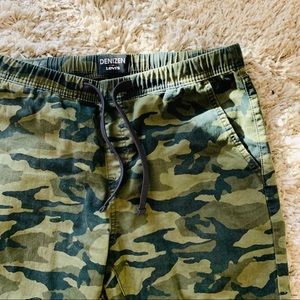 DENIZEN from LEVI’S Camo Jogger